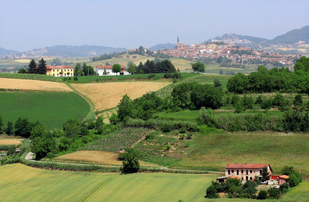 Bricco Pogliani Hotell CastellʼAlfero Exteriör bild